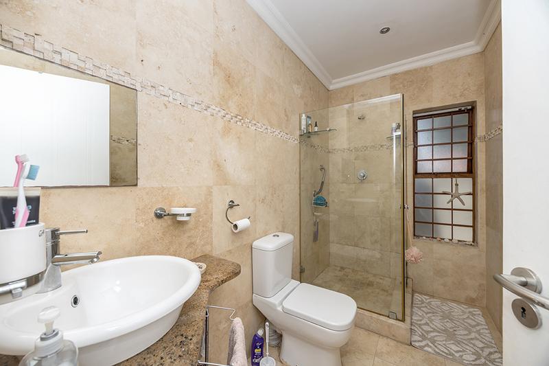 5 Bedroom Property for Sale in Bloubergrant Western Cape